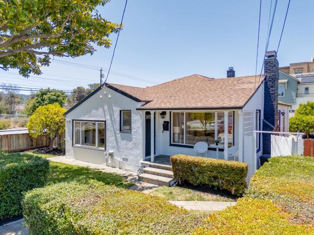 1032 Toyon Drive, Burlingame CA: https://media.crmls.org/mediaz/fc54110b-8845-417b-aa87-6b54eb4abecf.jpg
