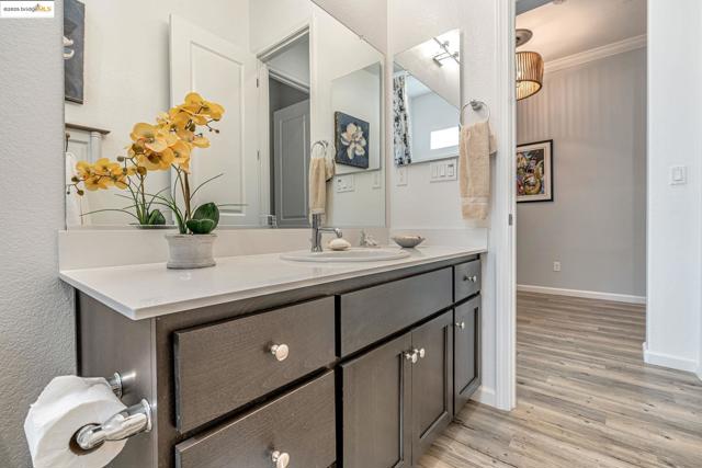 226 Wynn St, Oakley CA: https://media.crmls.org/mediaz/fc542d8f-f551-4632-8a0f-98fdf1aeb346.jpg