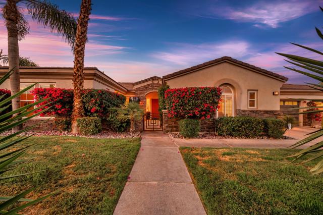 50 Toscana E Way, Rancho Mirage CA: https://media.crmls.org/mediaz/fc545173-06b9-4d22-b7be-2843c150f74d.jpg