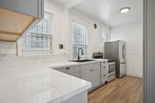 592 22nd Street, Oakland CA: https://media.crmls.org/mediaz/fc54ce4d-4c32-434e-8144-518b7e919e78.jpg