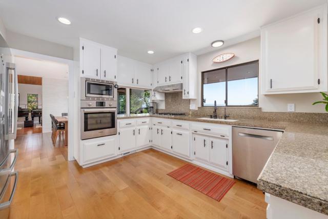 165 Golden Oak Drive, Portola Valley CA: https://media.crmls.org/mediaz/fc56a7be-bf8a-495d-b23b-d348928770ee.jpg