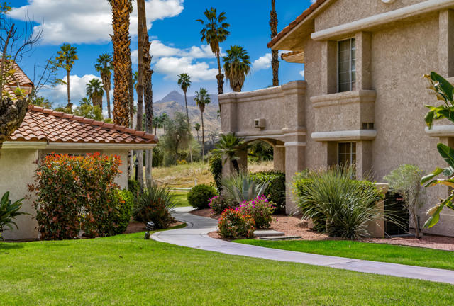 500 S Farrell Drive, Palm Springs CA: https://media.crmls.org/mediaz/fc573474-856c-4ba4-965d-4d8ad7e1ccb5.jpg