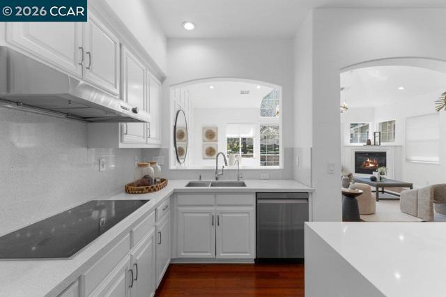 Image 18 of 52 For 172 Sugarloaf Ct