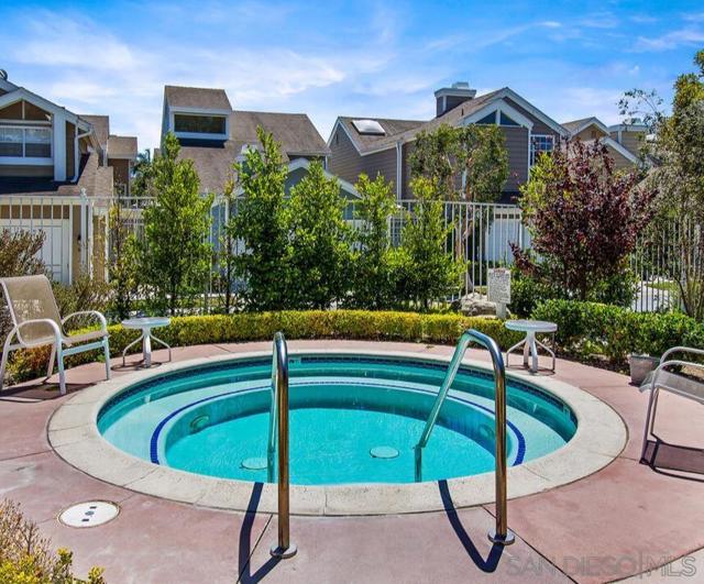 13078 Mindanao Way, Marina del Rey CA: https://media.crmls.org/mediaz/fc581eb0-79bc-4cb1-870f-05695cfd14c9.jpg