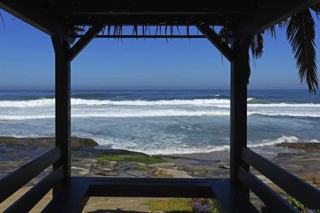 101 Coast Boulevard, La Jolla CA: https://media.crmls.org/mediaz/fc58ba60-35df-4448-b938-9c9bc836304b.jpg