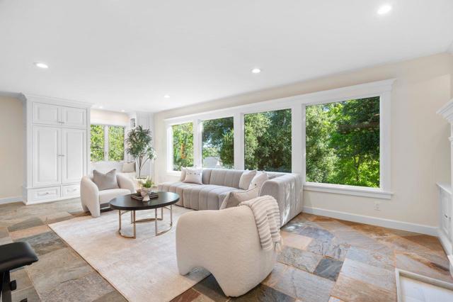 23447 Skyview Terrace, Los Gatos CA: https://media.crmls.org/mediaz/fc595b56-d0f2-4a97-96f7-78e3cca09071.jpg