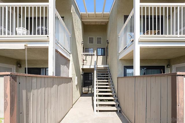 1181 Packers Cir, Tustin, California 92780, 1 Bedroom Bedrooms, ,1 BathroomBathrooms,Townhouse,For Sale,Packers Cir,240023600SD