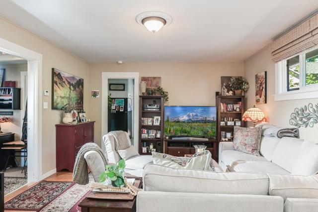 700 Howard Avenue, Burlingame CA: https://media.crmls.org/mediaz/fc5a150e-1cb9-4f8c-bd83-3b7c82518337.jpg