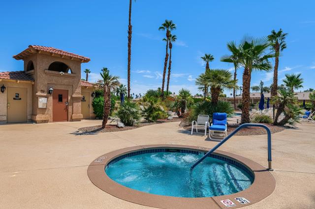 7 Florentina Drive, Rancho Mirage CA: https://media.crmls.org/mediaz/fc5a73f4-5f67-4530-8ad2-e0fa35aa8b21.jpg
