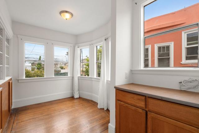 189 Lee Avenue, San Francisco CA: https://media.crmls.org/mediaz/fc5a8e26-4f04-4a86-a848-c7eb5b6354d7.jpg