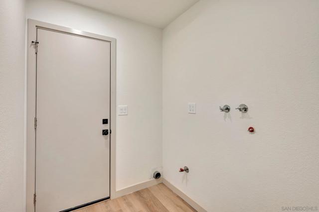 11187 Tyrolean Way, San Diego CA: https://media.crmls.org/mediaz/fc5ac861-8eb8-43ad-a845-1dcdf1542f44.jpg