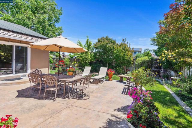 3509 Gulfstream Street, Pleasanton CA: https://media.crmls.org/mediaz/fc5acfb2-7bcf-4822-ade9-caa3ff0fc078.jpg