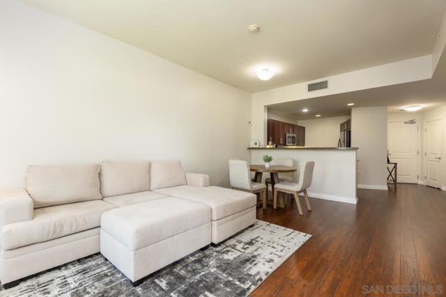253 10Th Ave, San Diego CA: https://media.crmls.org/mediaz/fc5b0184-6b21-4d8c-bc37-9139cdaa287c.jpg