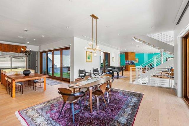 14835 Baranga Lane, Saratoga CA: https://media.crmls.org/mediaz/fc5cd066-69cc-4c65-be37-6c686e4740c1.jpg