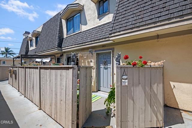 Detail Gallery Image 1 of 33 For 543 S E St, Oxnard,  CA 93030 - 2 Beds | 2 Baths