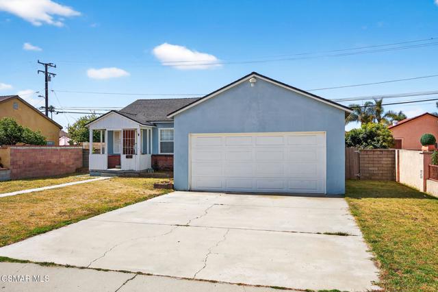 342 E Hemlock Street, Oxnard CA: https://media.crmls.org/mediaz/fc5e11f1-e96a-4720-bf74-8ae0d0314639.jpg