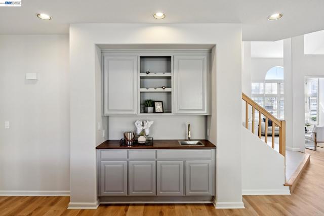 Image 25 of 60 For 674 Crystal Ct