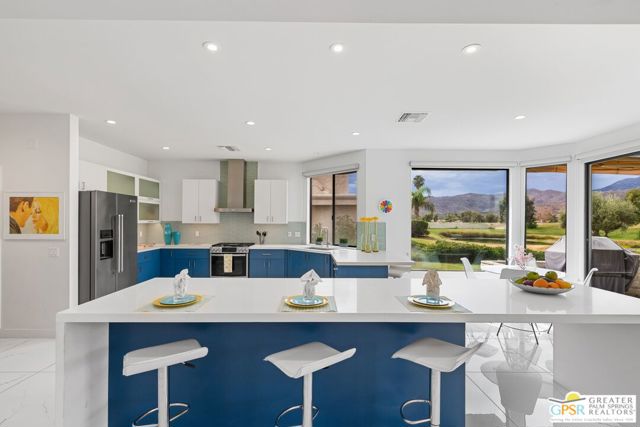 68095 Seven Oaks Place, Cathedral City CA: https://media.crmls.org/mediaz/fc5e790e-dbd0-4693-aa92-5035c7ac9474.jpg