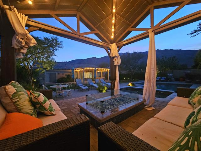 1002 Alta Cresta, Palm Springs CA: https://media.crmls.org/mediaz/fc5ebc89-a5dc-4093-aee2-1fd1fe2070f7.jpg