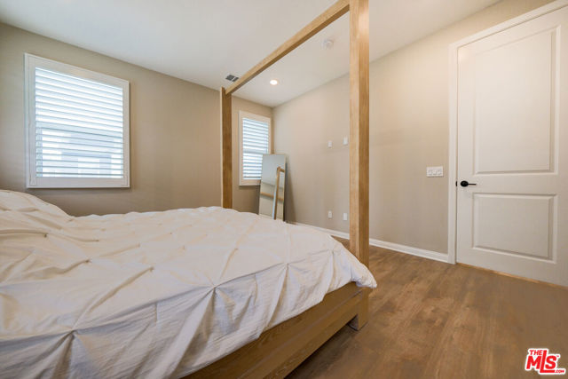 1681 Whitmore Loop, Chula Vista CA: https://media.crmls.org/mediaz/fc5f023c-b324-48e8-b034-85d44b070fae.jpg