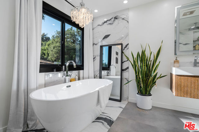 Drew Fenton | 4263 Vista Place Malibu CA | MLS: 7428610