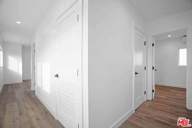 2808 S Cloverdale Avenue, Los Angeles CA: https://media.crmls.org/mediaz/fc5f48a5-8062-40f0-a39b-bb95b0517464.jpg