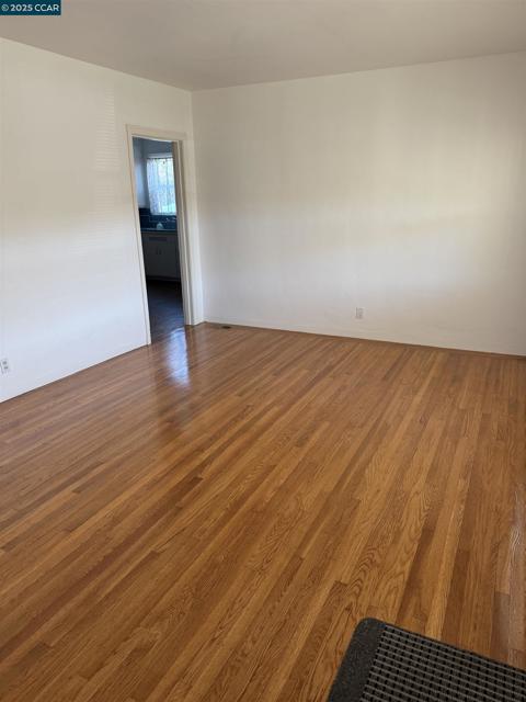 2103 Visalia Ave, Richmond CA: https://media.crmls.org/mediaz/fc601183-cd3e-4aa5-91bb-0f8da68410cf.jpg