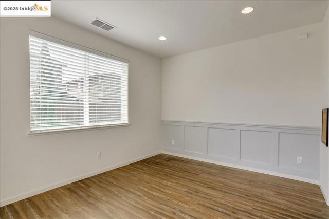 809 BLUESTONE DR, Oakley CA: https://media.crmls.org/mediaz/fc608a06-eb08-424a-bbc0-4dd333a03f7e.jpg