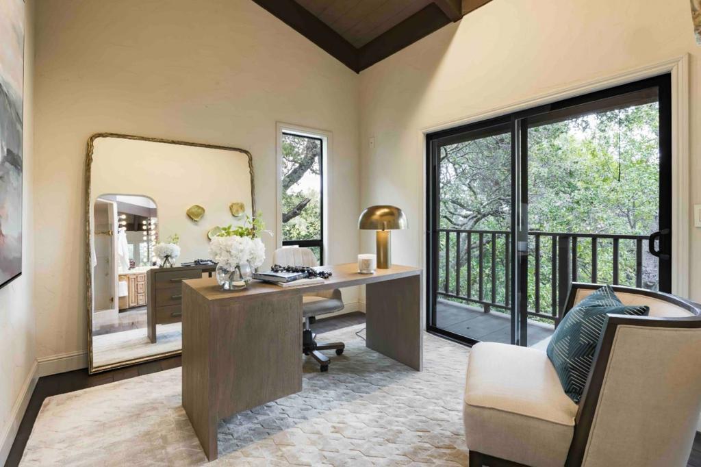 https://media.crmls.org/mediaz/fc60c243-8b80-4eba-8ced-1a9779681e49.jpg?preset=X-Large
