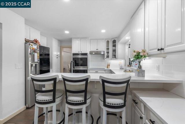 5497 Silver Sage Ct, Concord CA: https://media.crmls.org/mediaz/fc61254f-80ad-4f45-966f-3279ed93df4a.jpg
