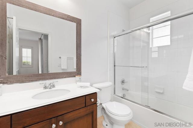 10237 Paseo De Linda, San Diego CA: https://media.crmls.org/mediaz/fc628cad-102d-4488-831d-12436506eafe.jpg