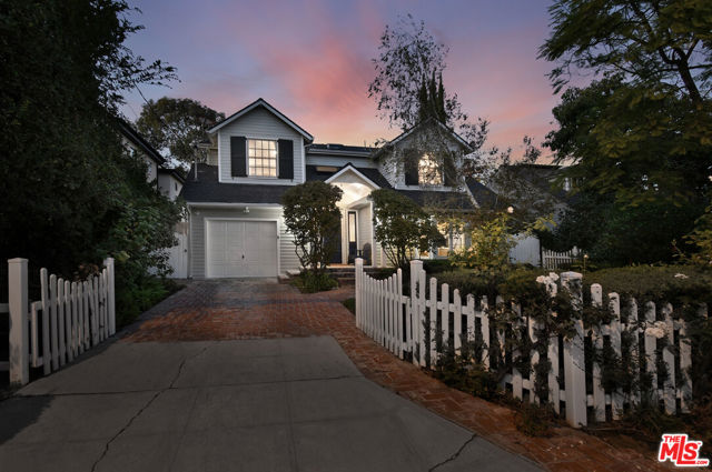 12359 Califa Street photo 10