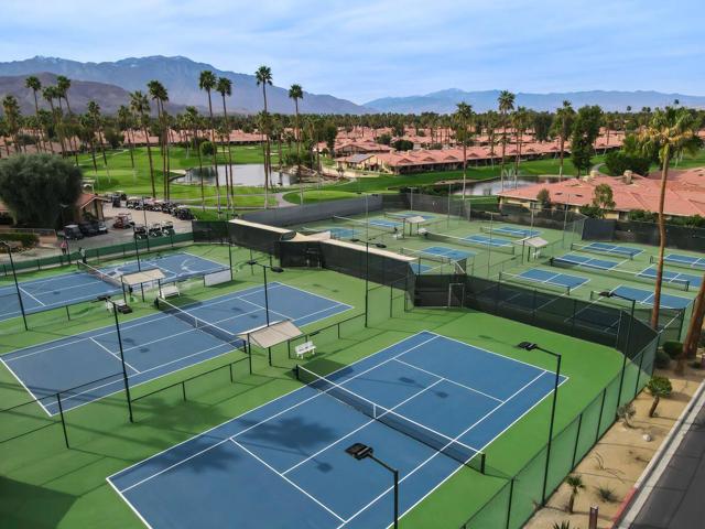 49 Camisa Lane, Palm Desert CA: https://media.crmls.org/mediaz/fc63d2ab-72e7-4a40-8604-af057fd17ac0.jpg