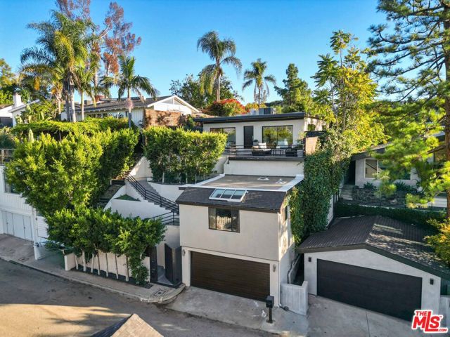 3838 Buena Park Drive, Studio City CA: https://media.crmls.org/mediaz/fc6402d3-17ce-4a3c-b2dc-61ea3077213a.jpg