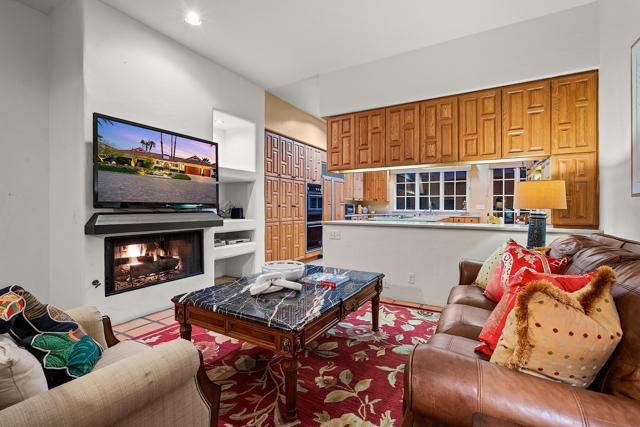 77175 Avenida Arteaga, La Quinta CA: https://media.crmls.org/mediaz/fc64049f-799f-4349-83e9-3135711e01c2.jpg