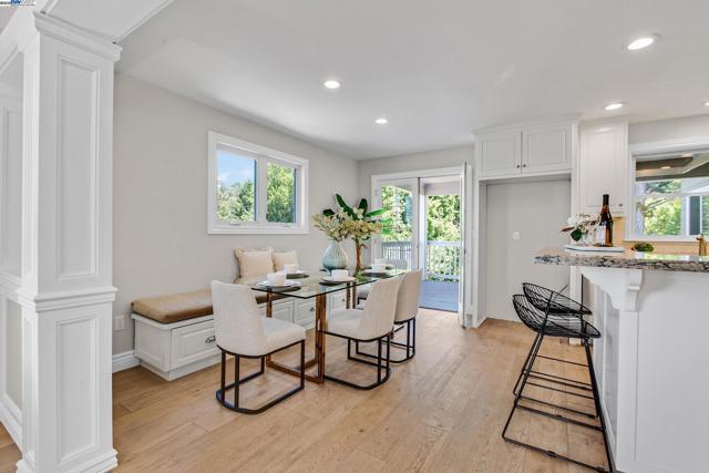 5601 Castle Dr, Oakland CA: https://media.crmls.org/mediaz/fc643cf5-b212-4be2-bd50-badfebdbd684.jpg