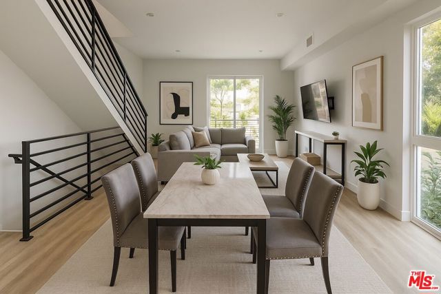 8662 Cadillac Avenue, Los Angeles CA: https://media.crmls.org/mediaz/fc6537f5-b53f-4742-bf2a-43e7319909c7.jpg