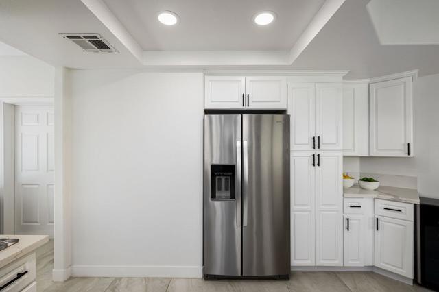 48205 Vista De Nopal, La Quinta CA: https://media.crmls.org/mediaz/fc661926-792f-4c90-be76-93be58b590e4.jpg