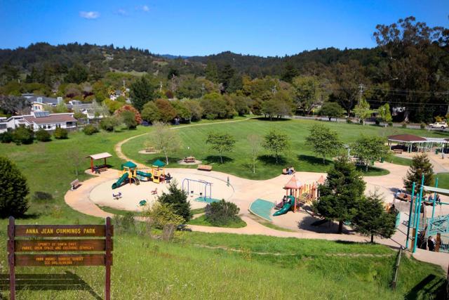 3625 N Main Street, Soquel CA: https://media.crmls.org/mediaz/fc66c2d7-7573-41d8-843d-580572400107.jpg