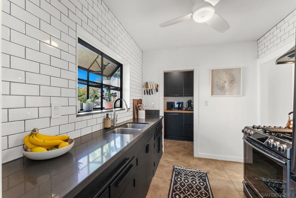 4762 Mountain View Drive - photo 11