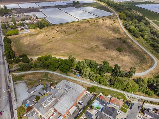 30 Riverside Road, Watsonville CA: https://media.crmls.org/mediaz/fc672a30-7145-453c-a400-e79fcc883361.jpg