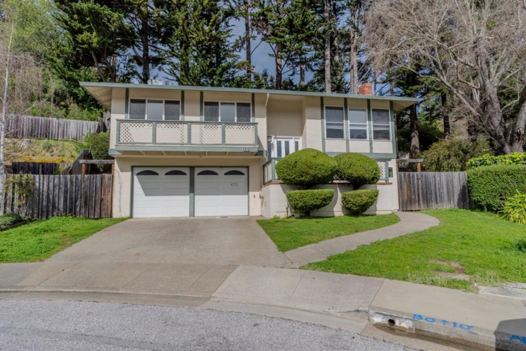22 Tioga Way