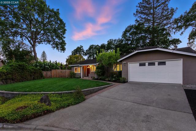 15 Ardmore Ct, Pleasant Hill CA: https://media.crmls.org/mediaz/fc681764-1e69-441b-97e5-73b9dd0b72be.jpg