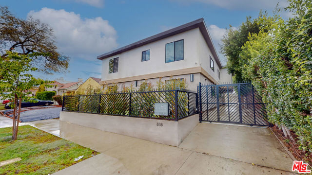 Image 3 for 838 N Mansfield Ave #102, Los Angeles, CA 90038