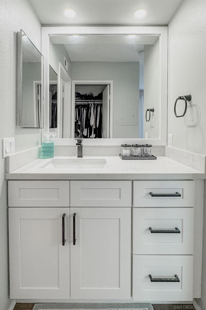 MLS #250033095SD img 26