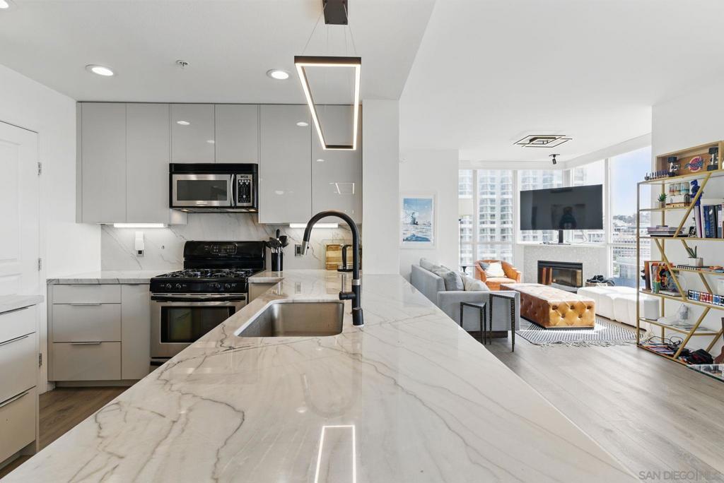 300 Beech St - photo 12