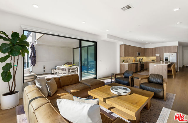 3651 Regal Place, Los Angeles CA: https://media.crmls.org/mediaz/fc69d21a-399e-43e0-b66c-65a49396d2e6.jpg