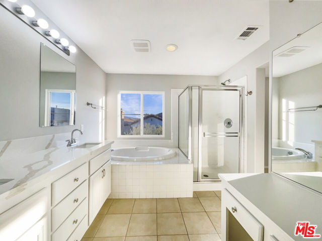 24130 Tango Drive, Valencia CA: https://media.crmls.org/mediaz/fc6c0dcb-4597-4e9b-a3cf-e95e765e4cb0.jpg