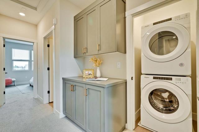 536 SoMi Court, Hayward CA: https://media.crmls.org/mediaz/fc6c300f-a3f4-4920-b250-258f2e4a6d32.jpg