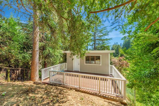 21683 Summit Road, Los Gatos CA: https://media.crmls.org/mediaz/fc6c3f7b-f201-411a-9cf6-100a8ab7a9a6.jpg